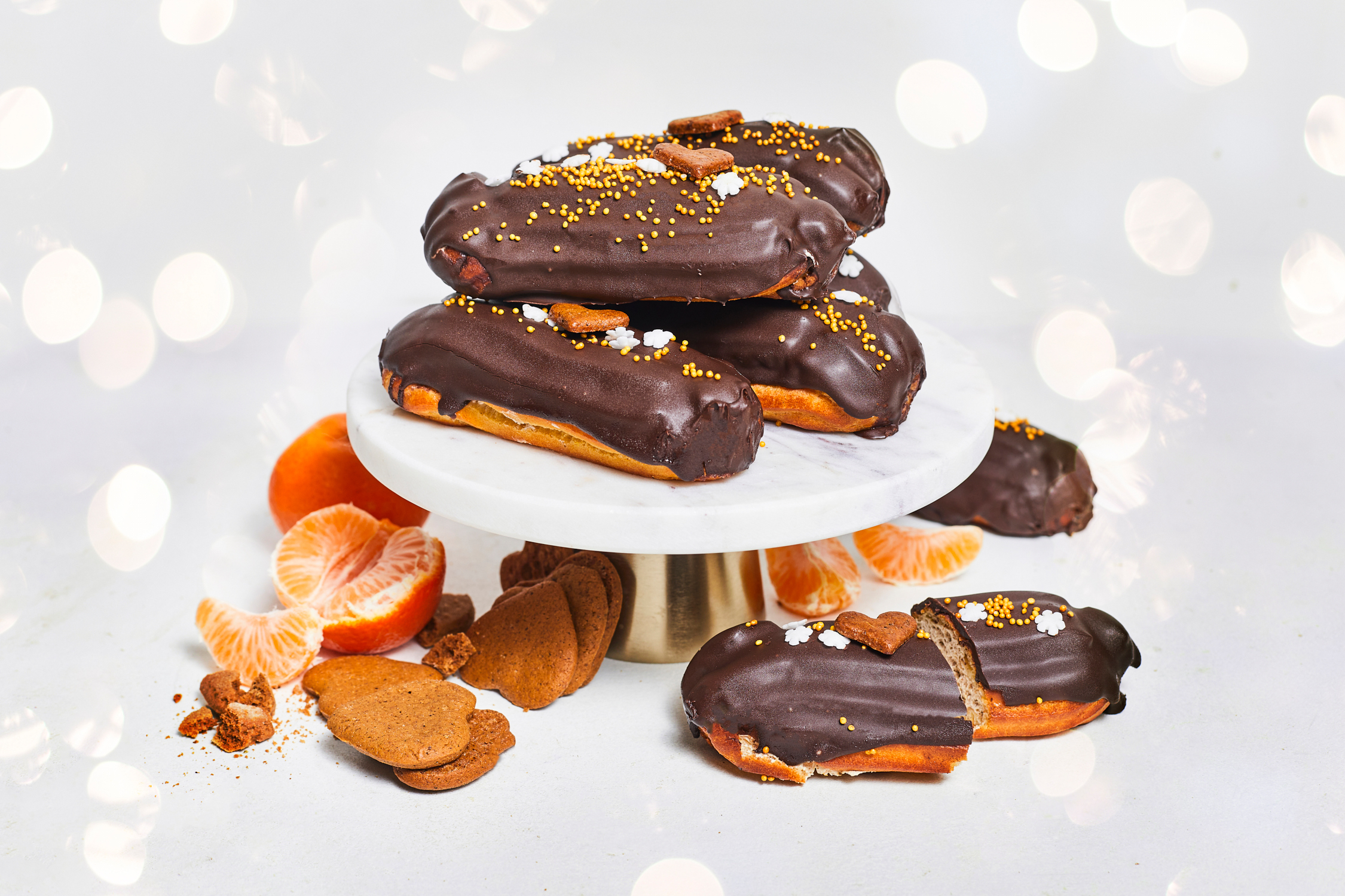 Piparkūku- mandarīnu eklērs