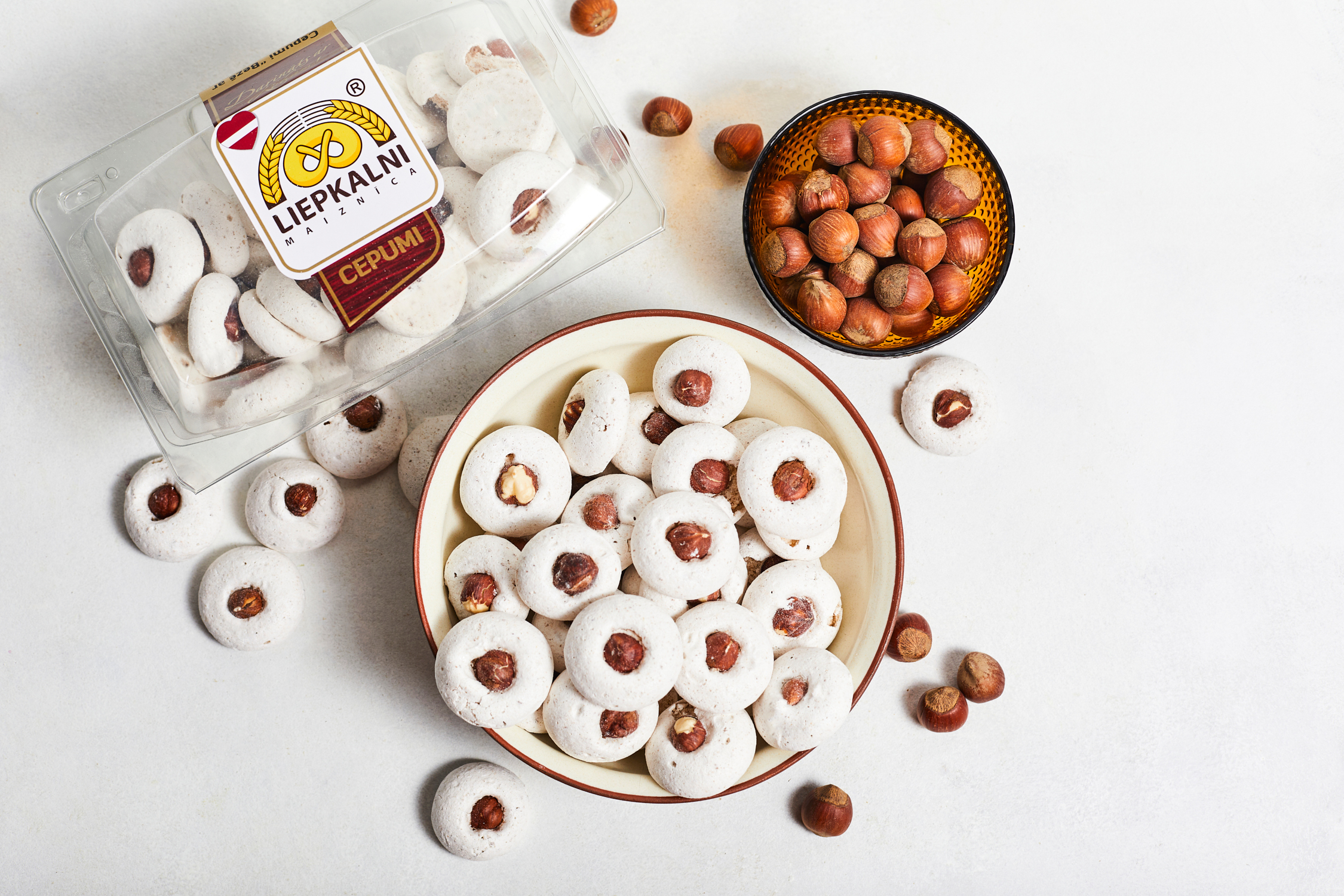 Bezē ar lazdu riekstiem