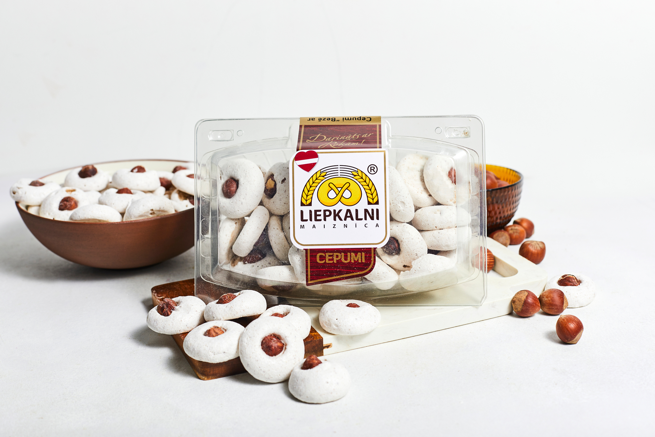 Bezē ar lazdu riekstiem