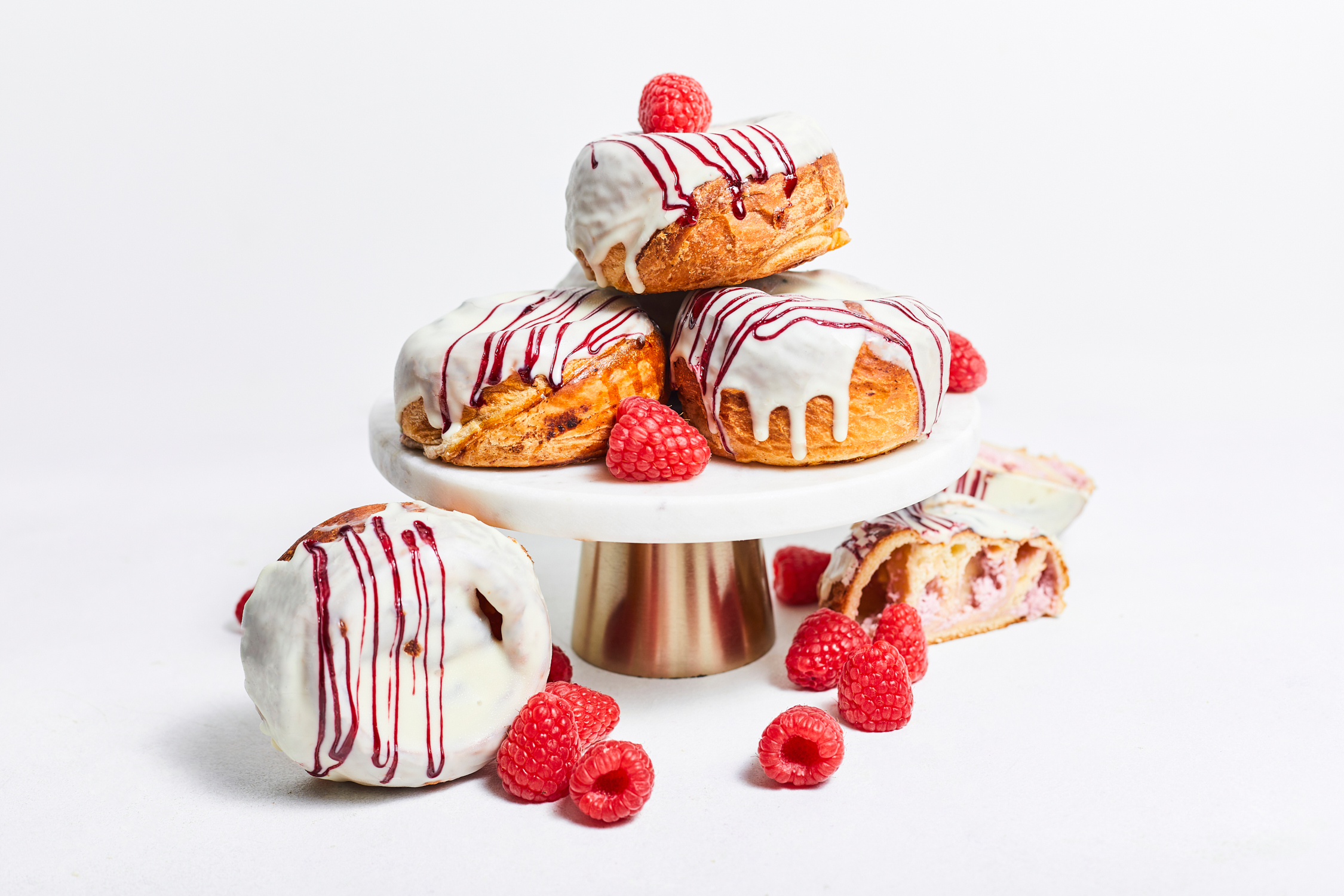 Biezpiena-aveņu maizītes