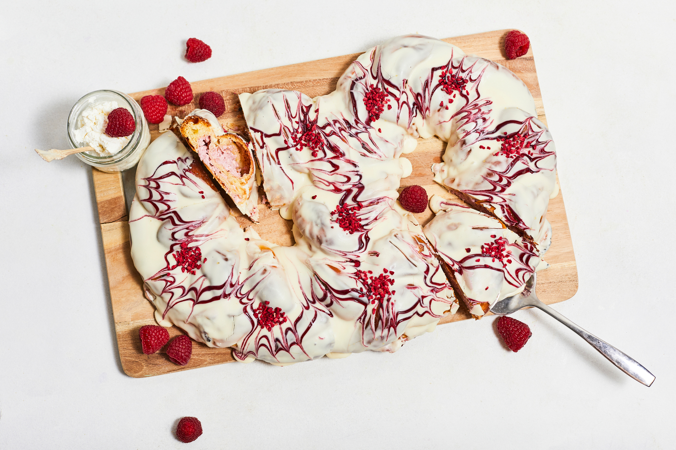 Biezpiena -aveņu kliņģeris