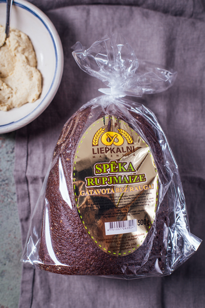 Sveicot Latviju! Spēka rupjmaizei svētku cena firmas veikalos!