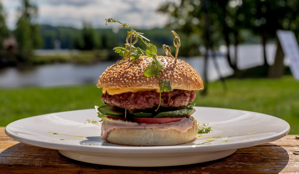 RECEPTE/ <br> Liellopa hamburgers